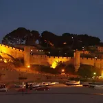 Apartament Lets Holidays In The Old Town Tossa Tossa de Mar