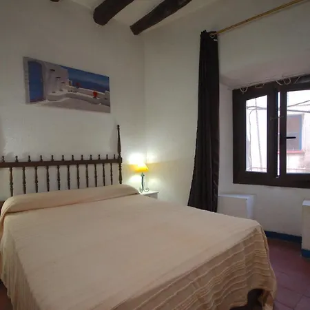 Lets Holidays In The Old Town Tossa *