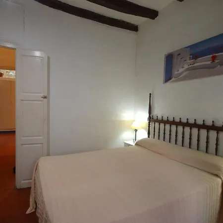 Lets Holidays In The Old Town Tossa Apartman