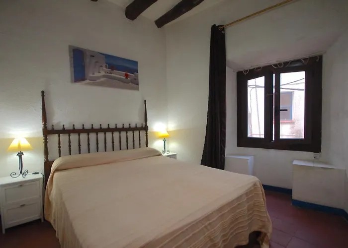 Lets Holidays In The Old Town Tossa *