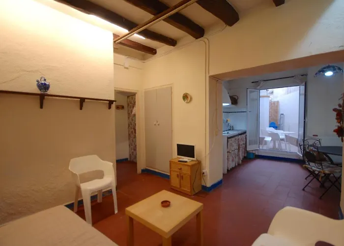 Lets Holidays In The Old Town Tossa דירה טוסה דה מאר