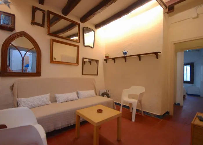 Lets Holidays In The Old Town Tossa *